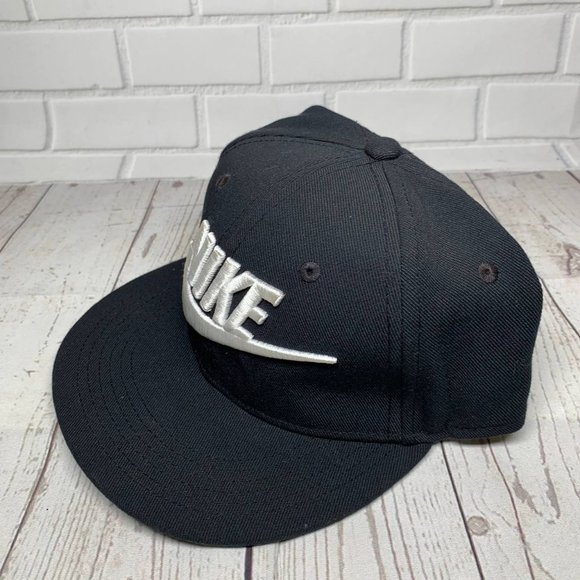 Nike Youth/kid Swoosh Sportswear Classic Hat Snapback Cap‎ Black - Picture 2 of 7